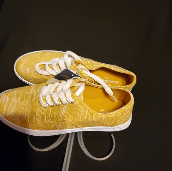 Women's Lunea Lace-Up Sneakers - Universal Thread" - Picture 6 of 7